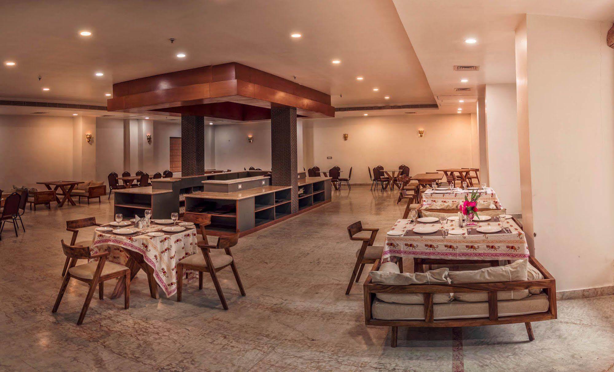 Regenta Resort Vanya Mahal Ranthambore 萨瓦伊马多普尔 外观 照片