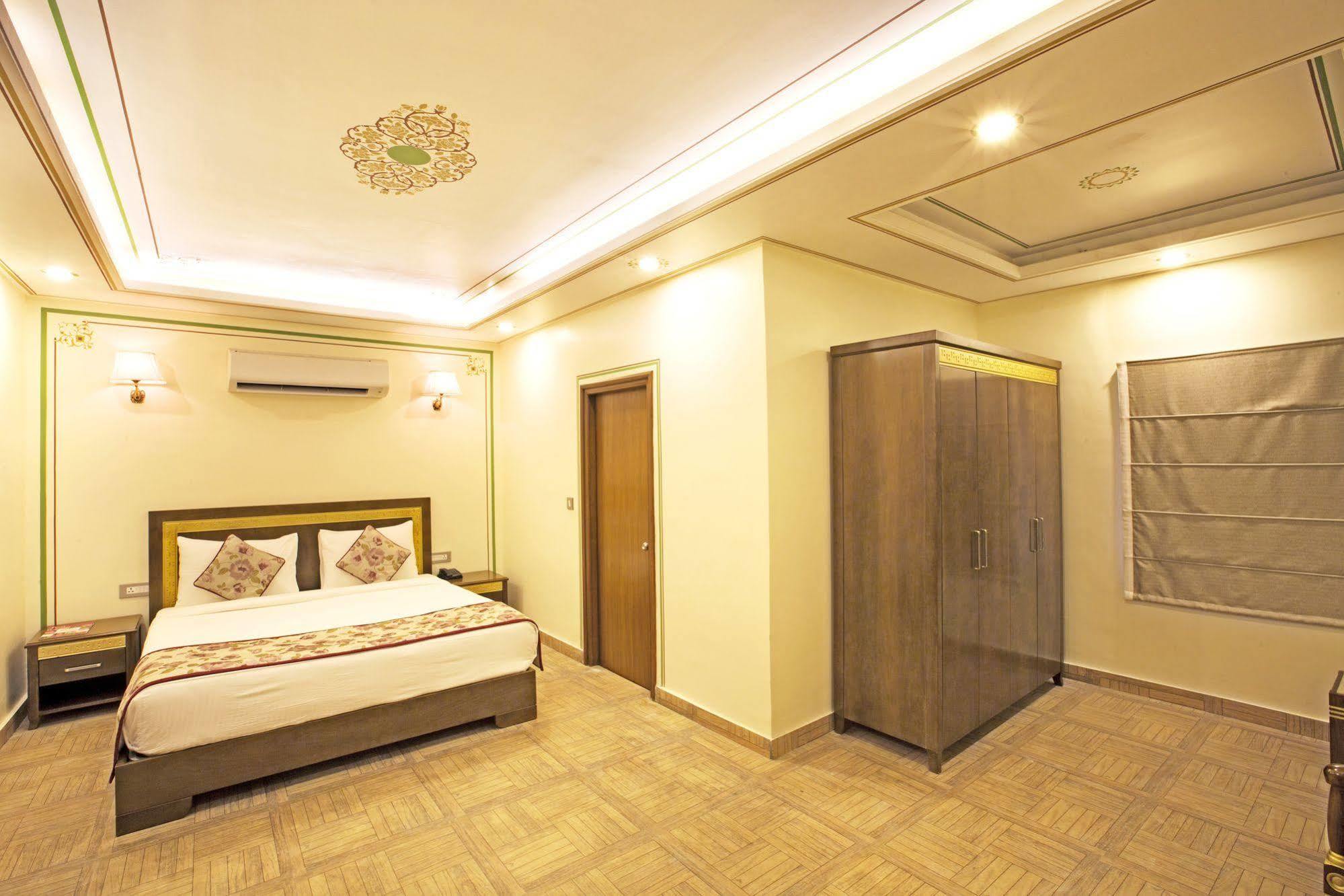 Regenta Resort Vanya Mahal Ranthambore 萨瓦伊马多普尔 外观 照片