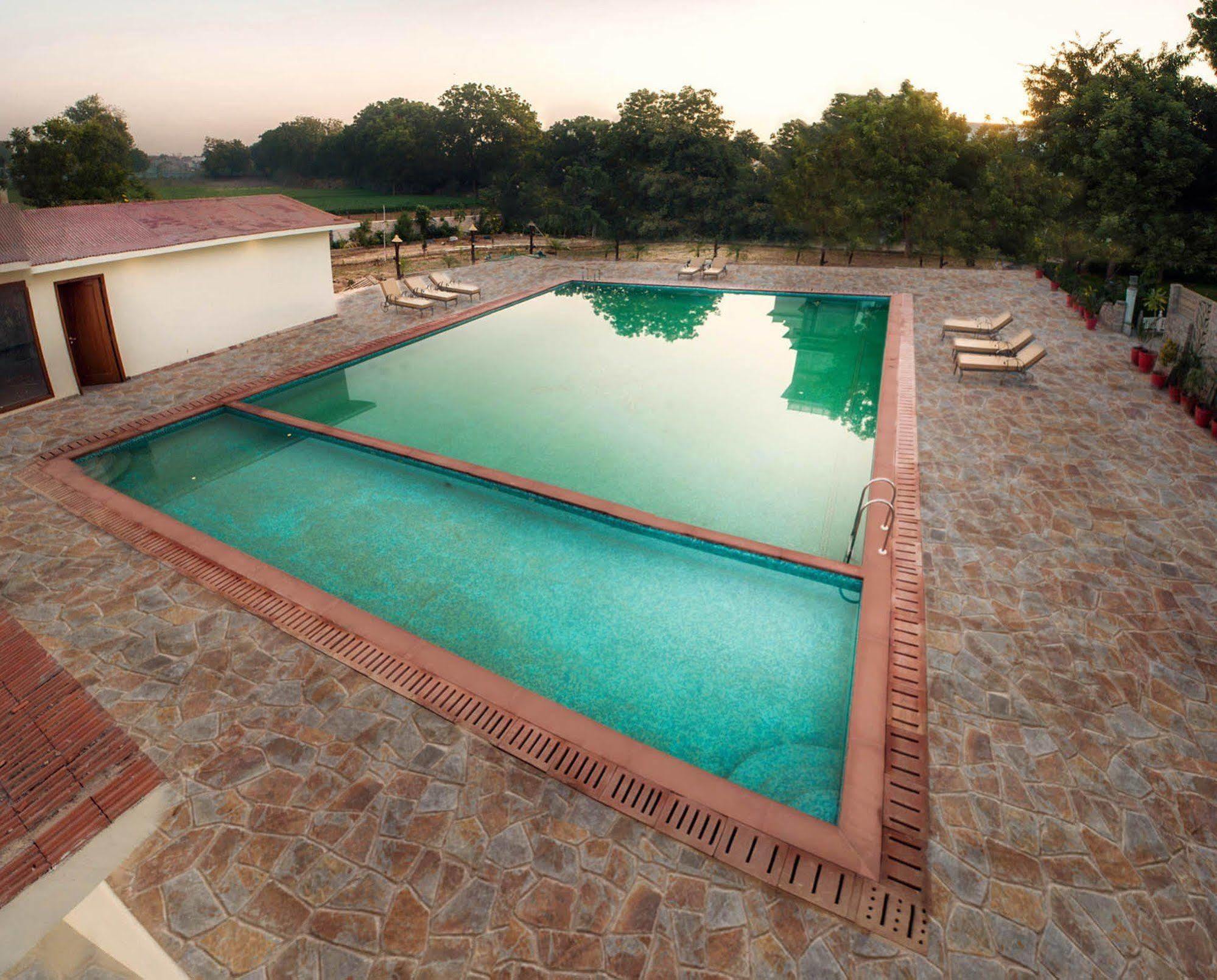 Regenta Resort Vanya Mahal Ranthambore 萨瓦伊马多普尔 外观 照片